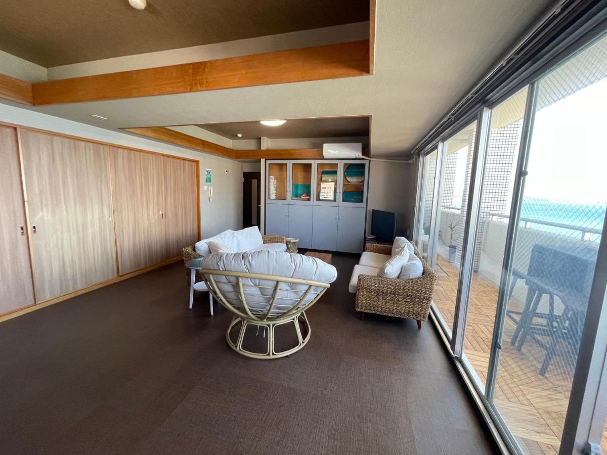 海まで徒歩1分。最上階の角部屋！アクセス抜群オーシャンビュー でのんびりstay Agarii Exteriör bild